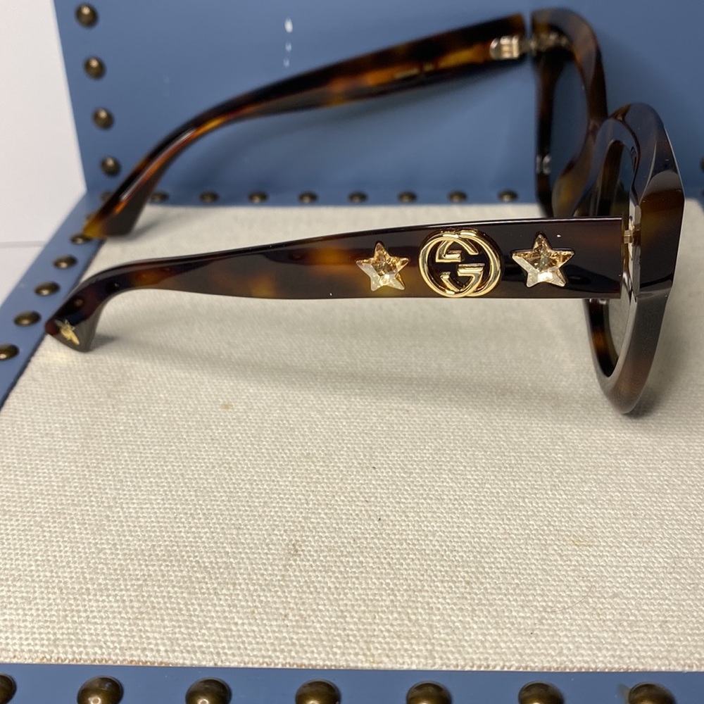 GUCCI Havana Butterfly Ladies Sunglasses
GG0208S 002 49 - Picture 5 of 16